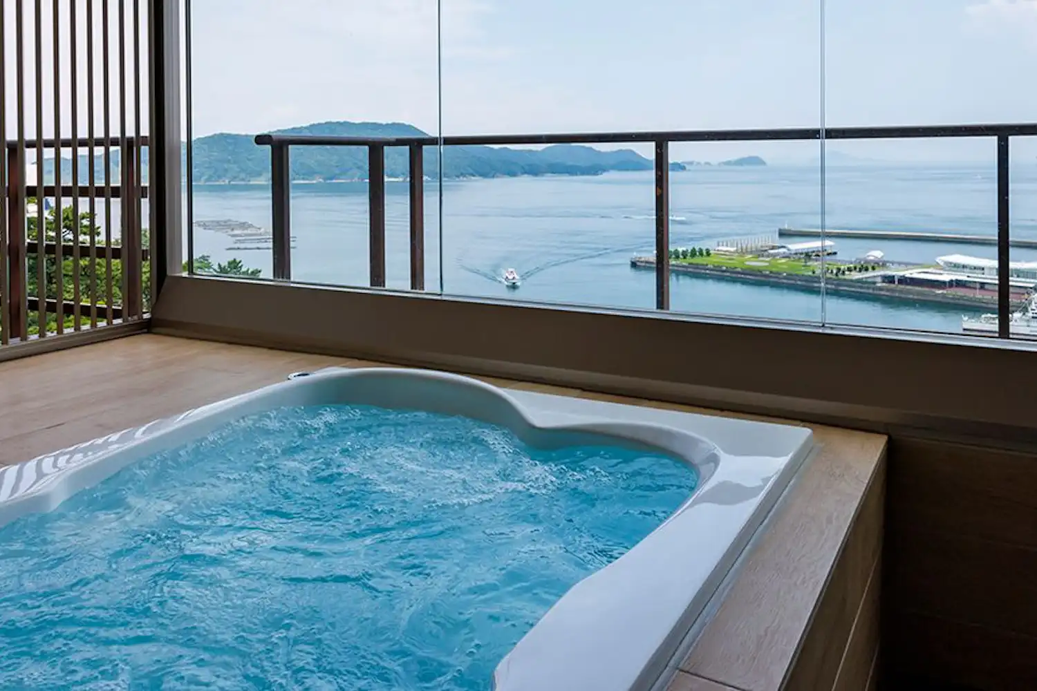 บ่อน้ำพุร้อนกลางแจ้ง