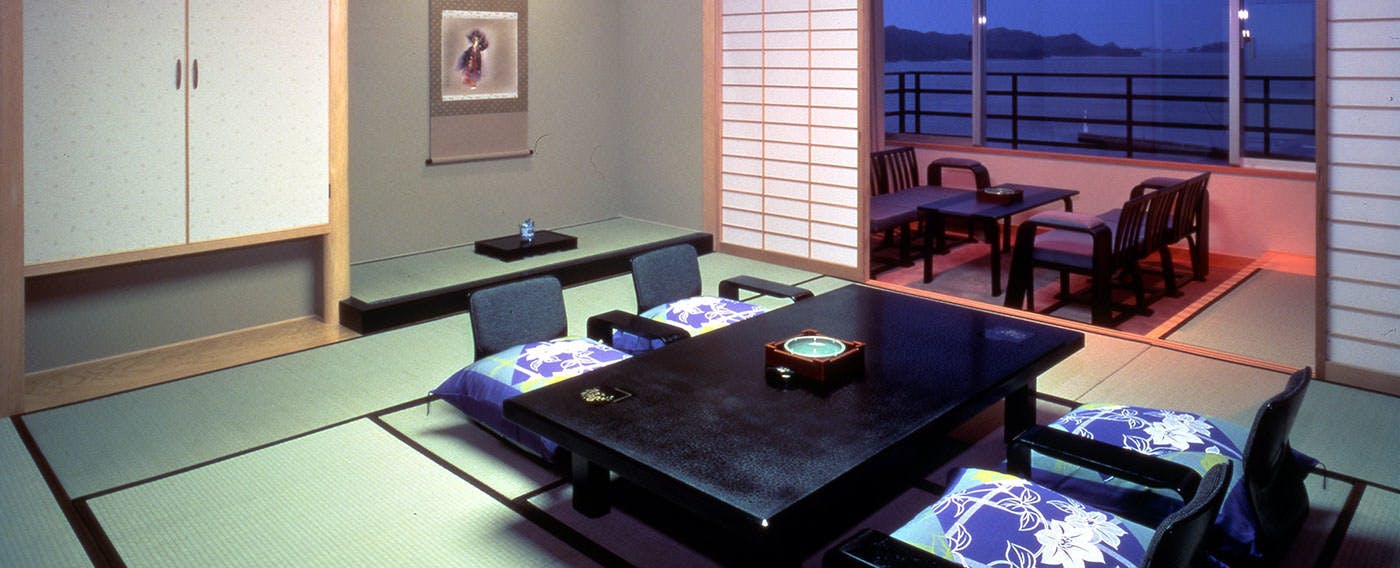 å¬æ¥äº­ ãé¨å±ä¸ä¾