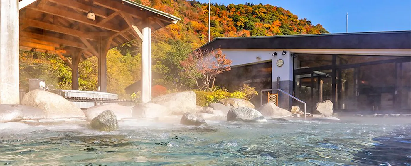 옥상 대형 노천탕