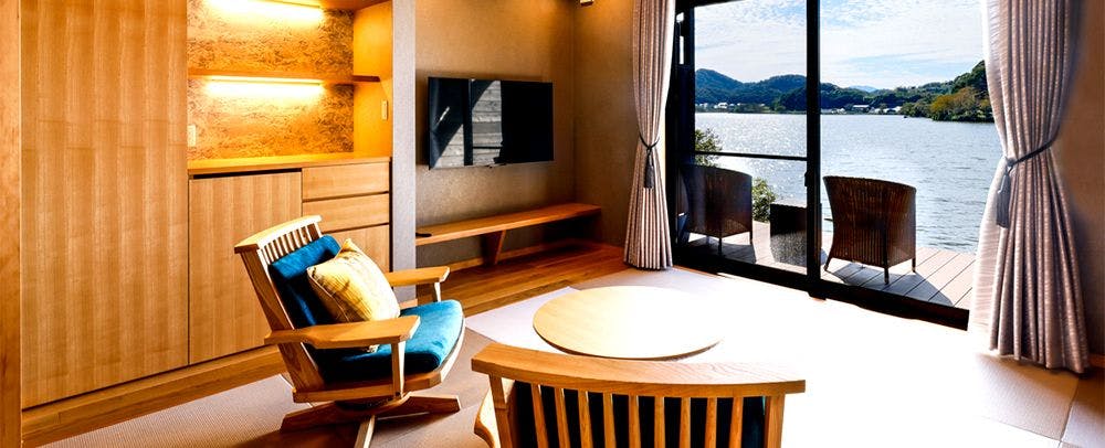 弐の棟 咲綾 SAYA