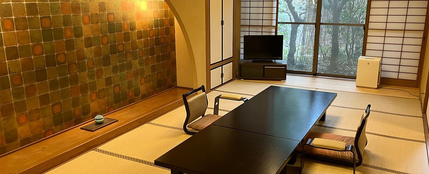 Yusai: The Echo of the Hot Spring Gorge