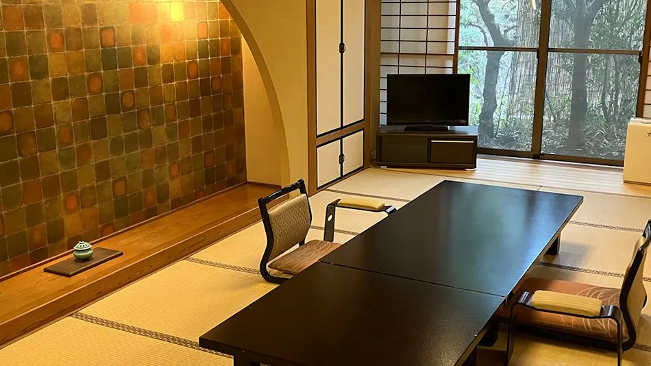 Yusai: The Echo of the Hot Spring Gorge