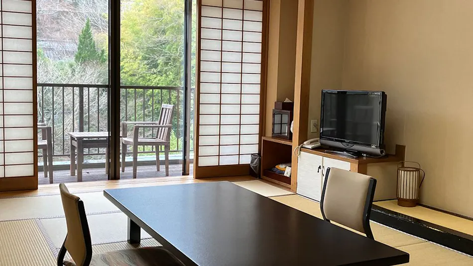 Yusai: The Echo of the Hot Spring Gorge