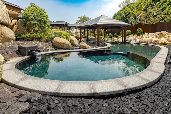 Large Open-Air Bath with Panoramic Views