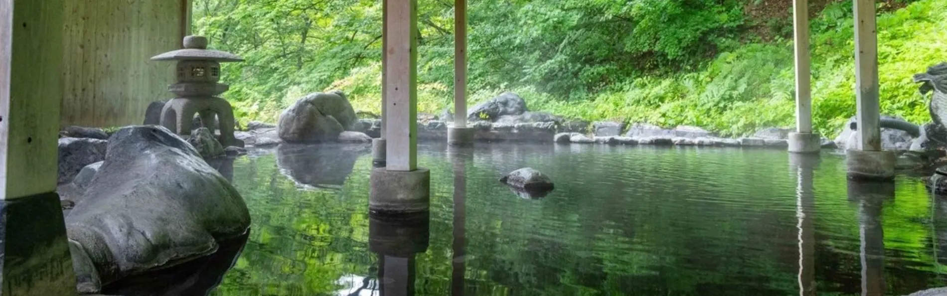 源泉掛流しの湯めぐりテーマパーク 龍洞