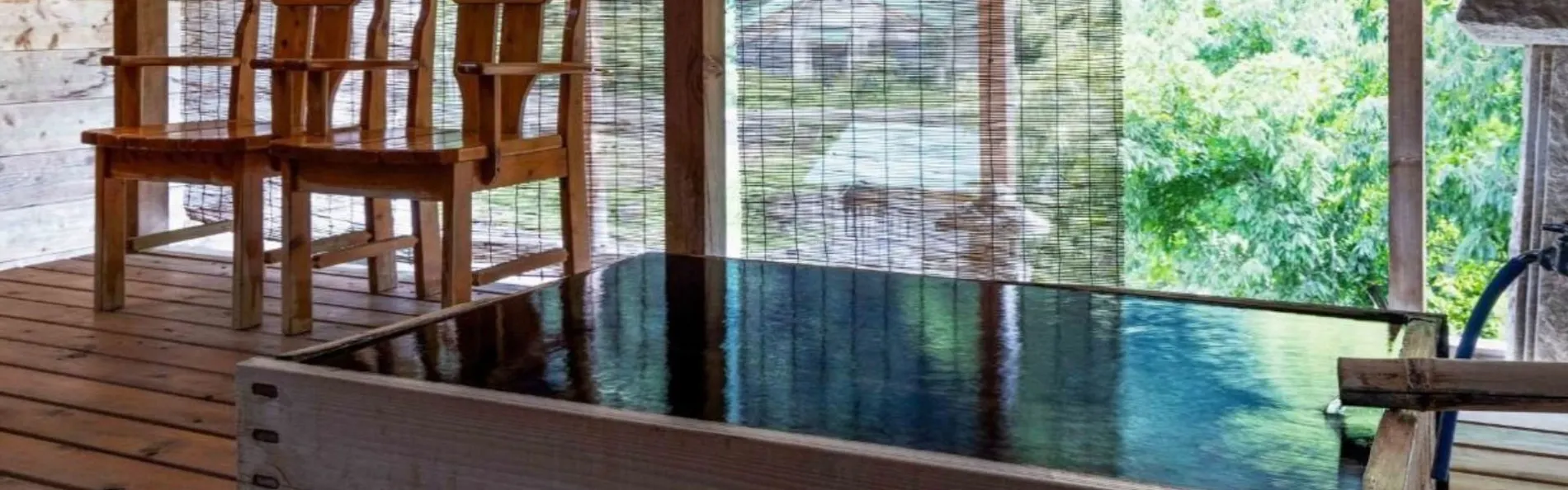 源泉掛流しの湯めぐりテーマパーク 龍洞