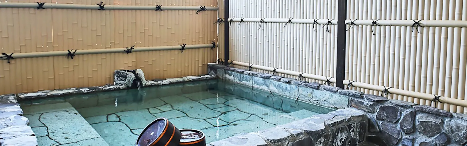 自家源泉かけ流しの宿 熱海の癒(ゆ)新かどや