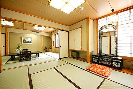 Kinugawa International Hotel: A Pet-Friendly Accommodation with Three Dog Runs