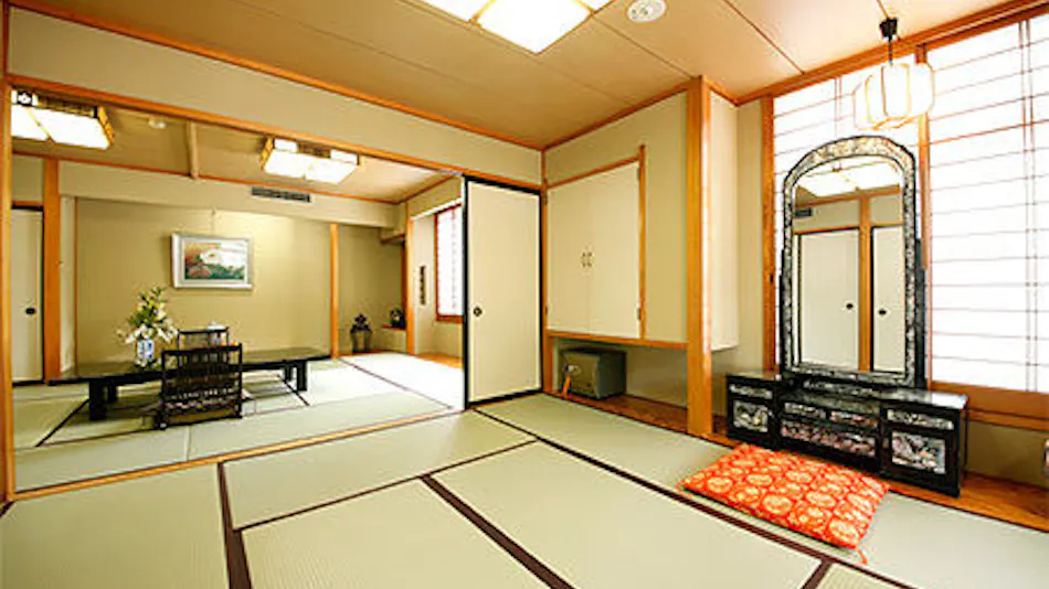 Kinugawa International Hotel: A Pet-Friendly Accommodation with Three Dog Runs