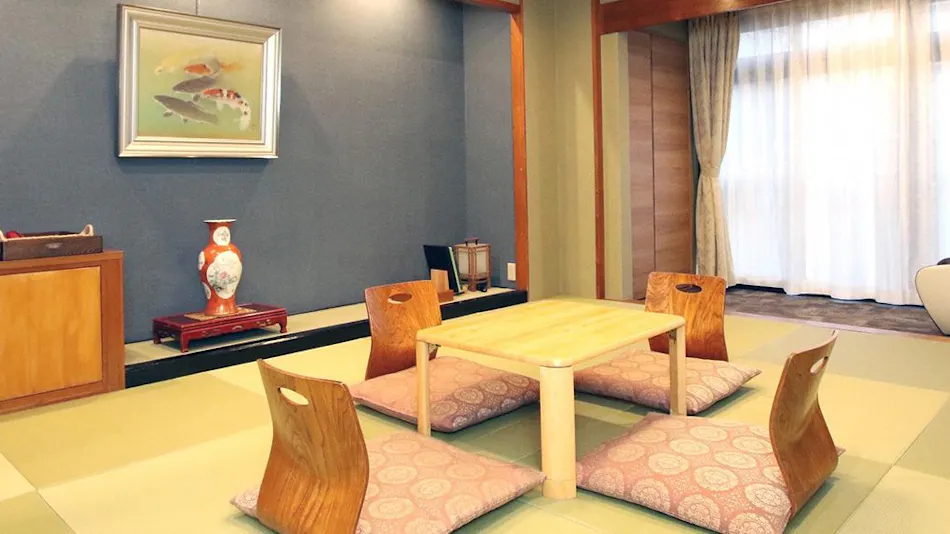 Kinugawa International Hotel: A Pet-Friendly Accommodation with Three Dog Runs
