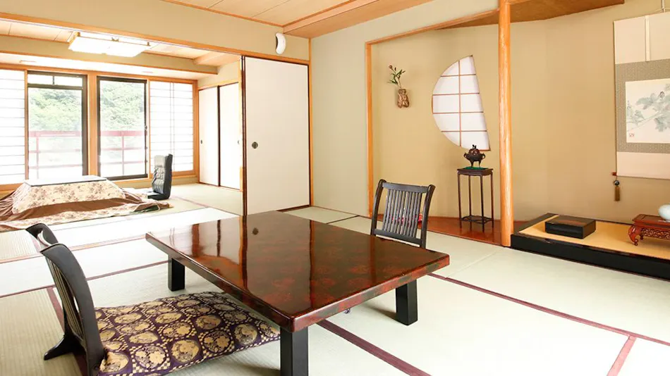 Kinugawa International Hotel: A Pet-Friendly Accommodation with Three Dog Runs
