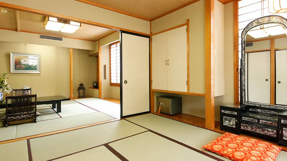 Kinugawa International Hotel: A Pet-Friendly Accommodation with Three Dog Runs