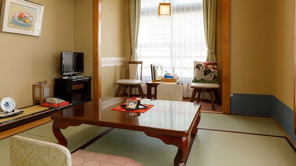 Kinugawa International Hotel: A Pet-Friendly Accommodation with Three Dog Runs