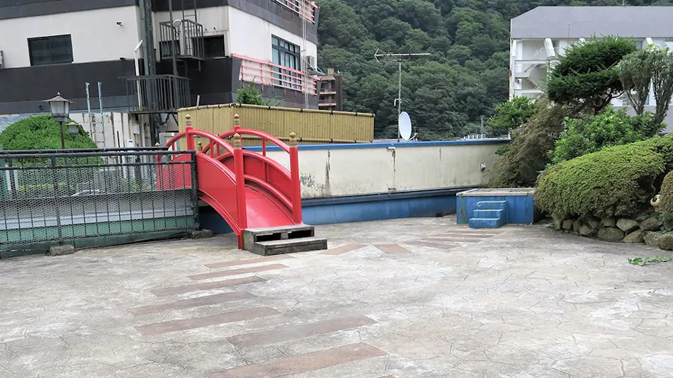 Kinugawa International Hotel: A Pet-Friendly Accommodation with Three Dog Runs