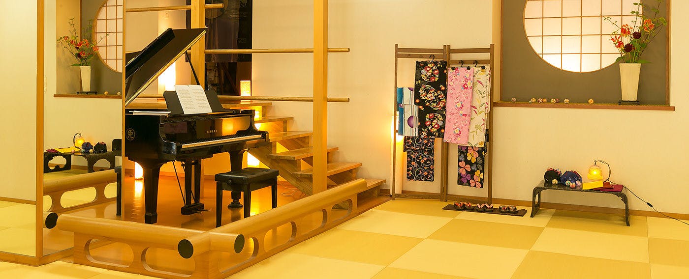 グランドピアノ