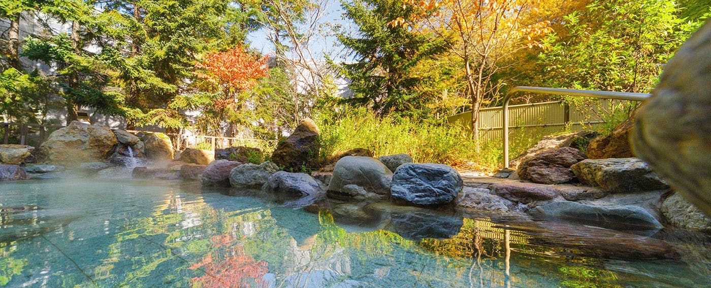 บ่อน้ำพุร้อนกลางแจ้ง