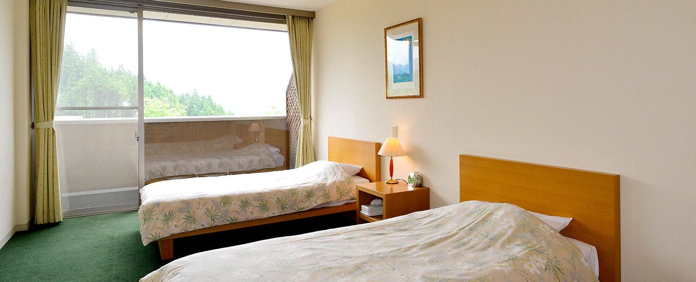 Atami Club Higashi Karuizawa Hotel