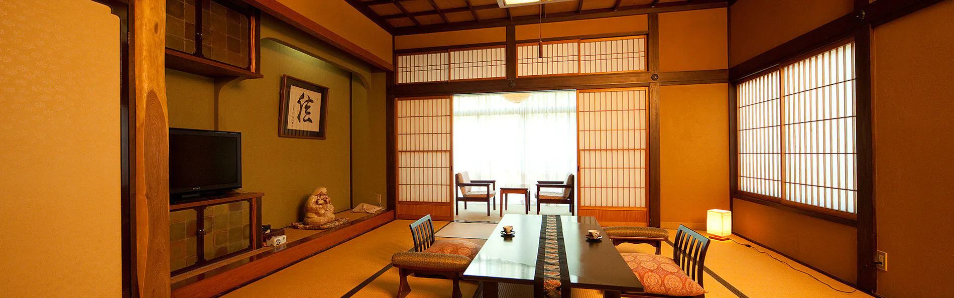 米と酒興と炉端の宿 高橋屋観山荘