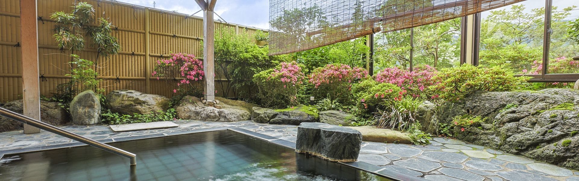 米と酒興と炉端の宿　高橋屋観山荘