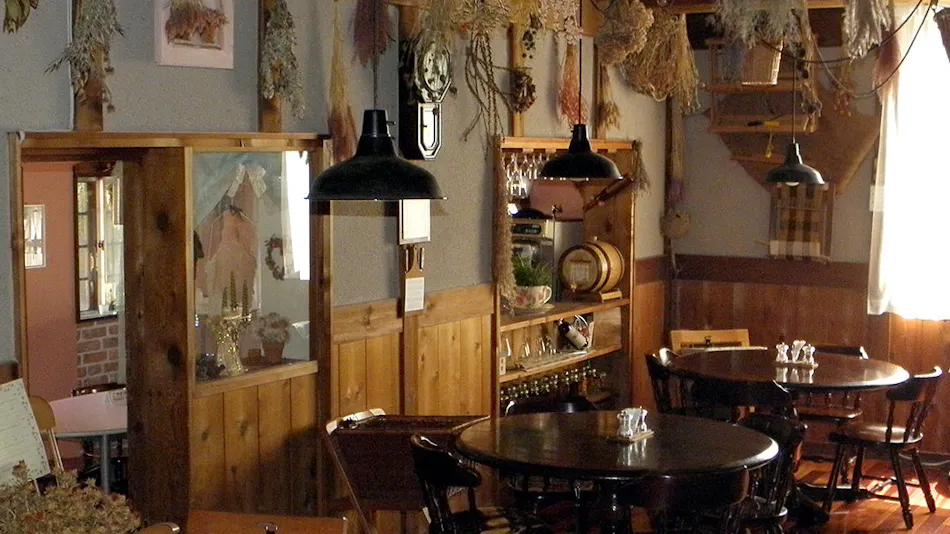 GUZU: A Lodge to Enjoy a French Dinner with Your Beloved Dog