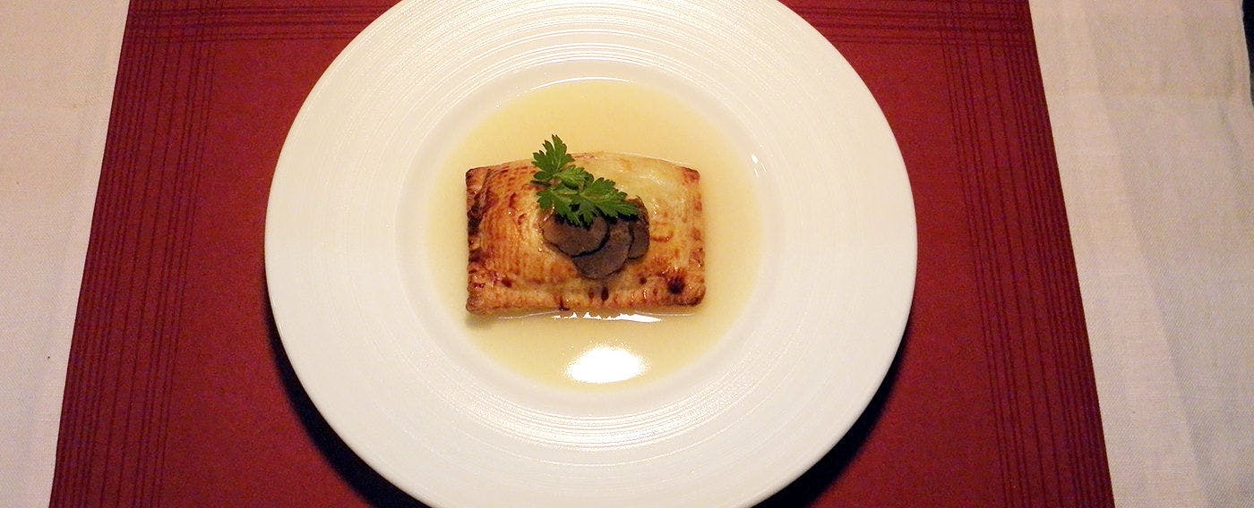 GUZU: A Lodge to Enjoy a French Dinner with Your Beloved Dog