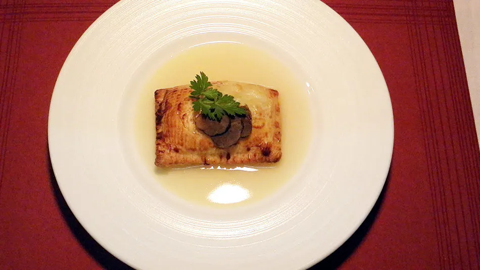 GUZU: A Lodge to Enjoy a French Dinner with Your Beloved Dog