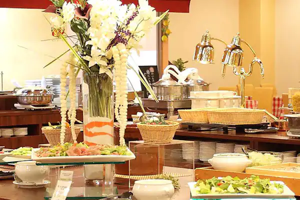 อาหารและเครื่องดื่ม