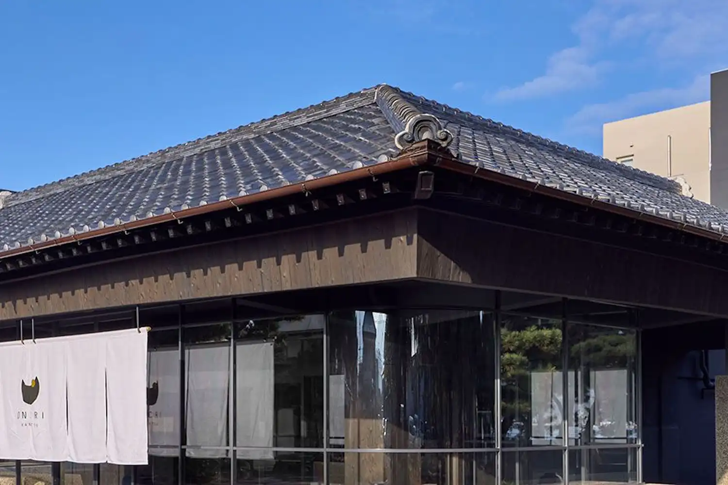 ภายนอกอาคาร