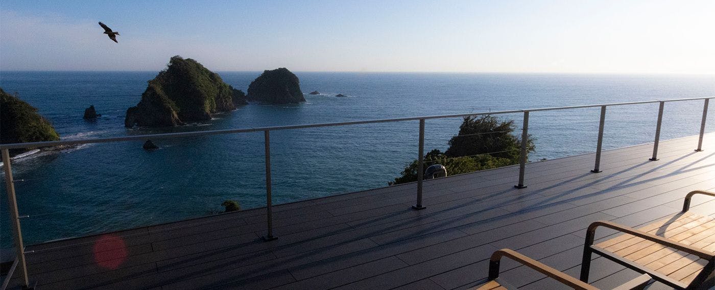 Rooftop Lounge 'Ten'en'