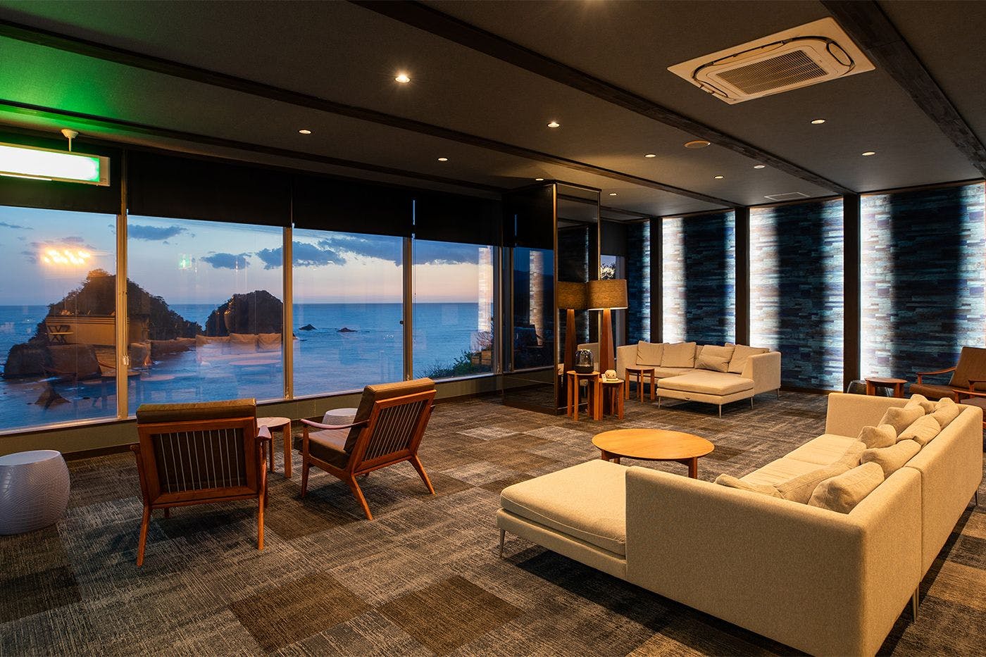 ล็อบบี้และเลานจ์ชั้น 1 【Akekujira】