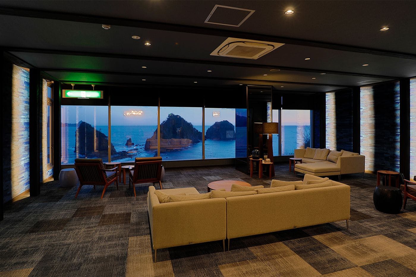 ล็อบบี้และเลานจ์ชั้น 1 【Akekujira】