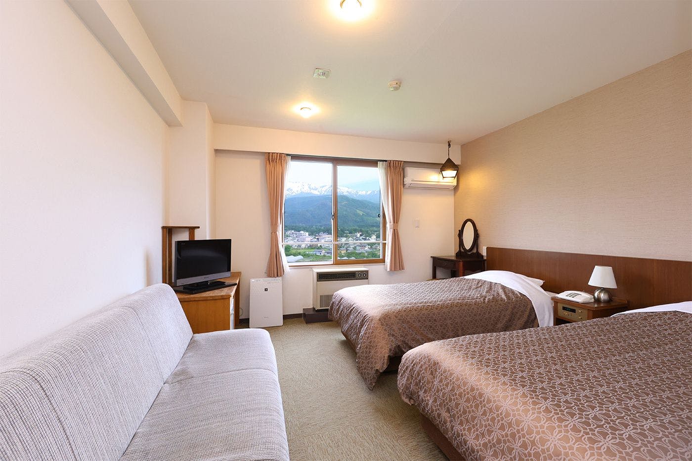 Hakuba Highland Hotel