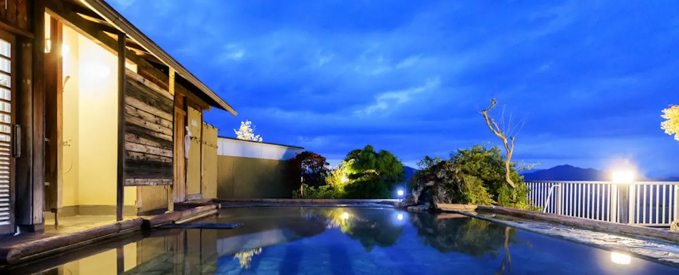 น้ำพุร้อนและอ่างอาบน้ำ