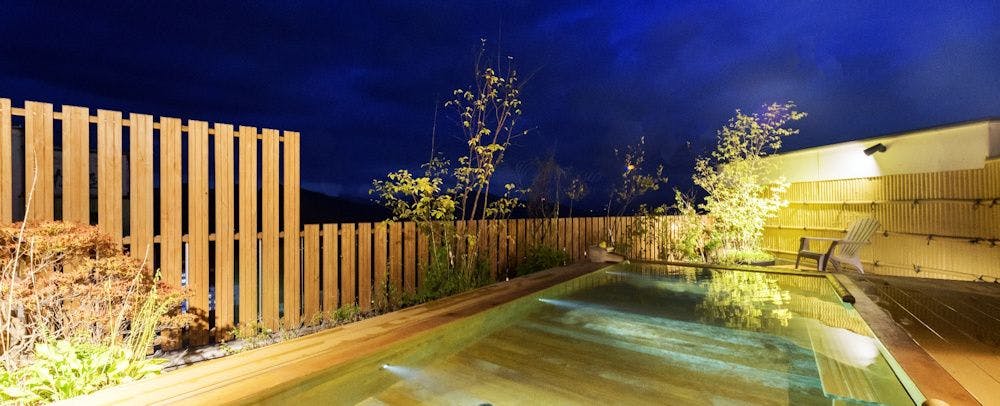 น้ำพุร้อนและอ่างอาบน้ำ