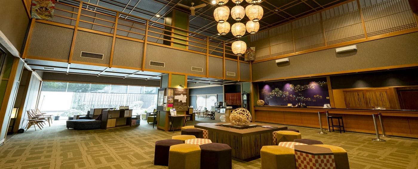 ロビーラウンジ