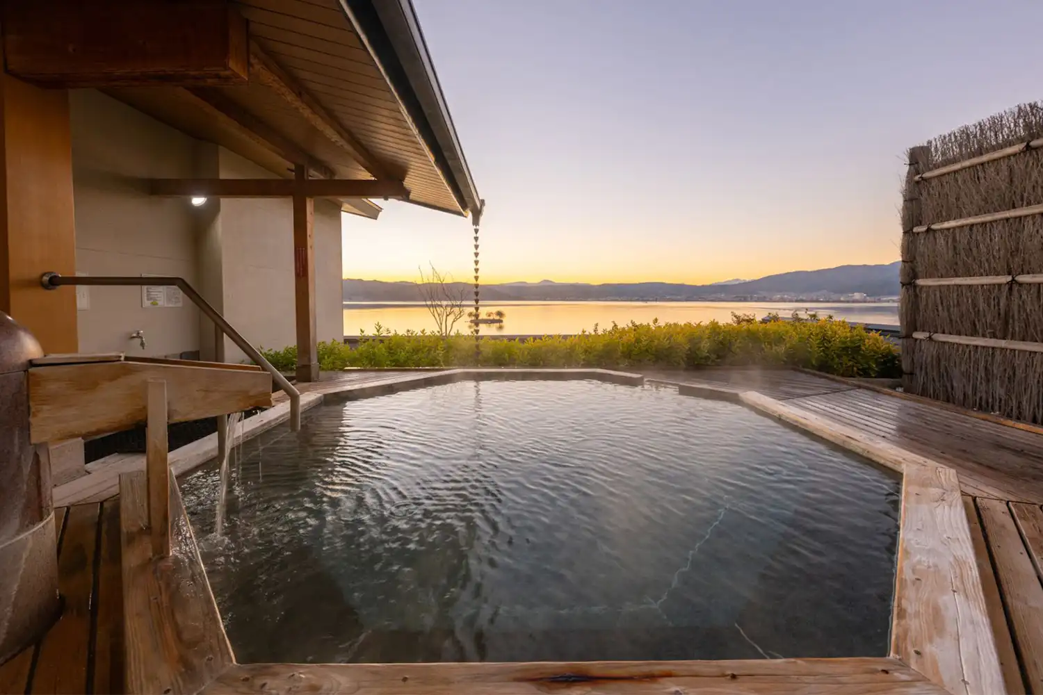 น้ำพุร้อน