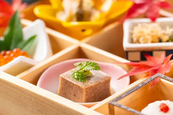 อาหารและเครื่องดื่ม