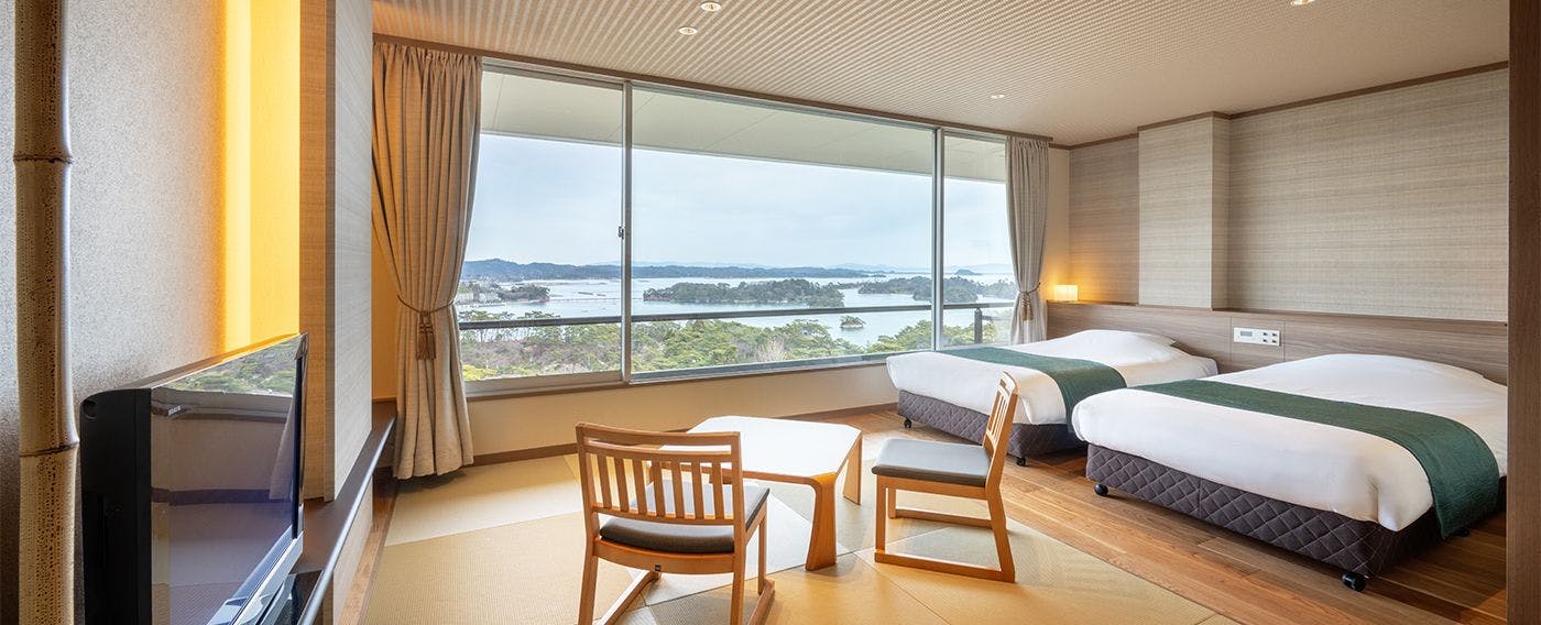 East Wing Menghadap Laut