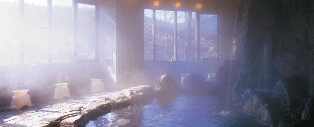 น้ำพุร้อนและอ่างอาบน้ำ