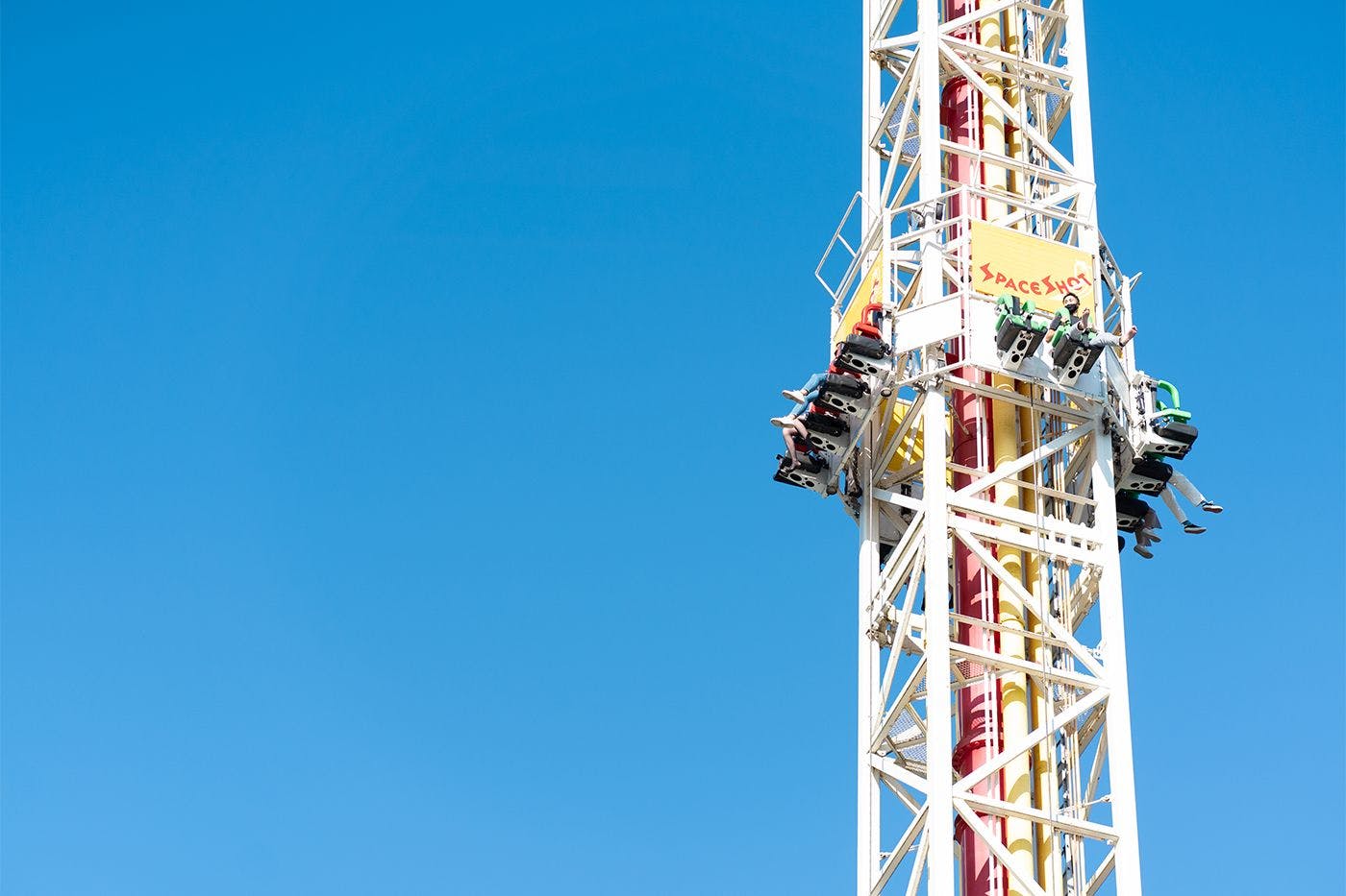 สวนสนุกนาสุไฮแลนด์