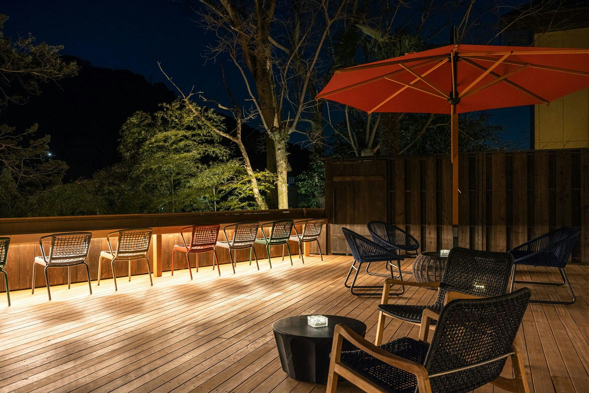 テラスラウンジ