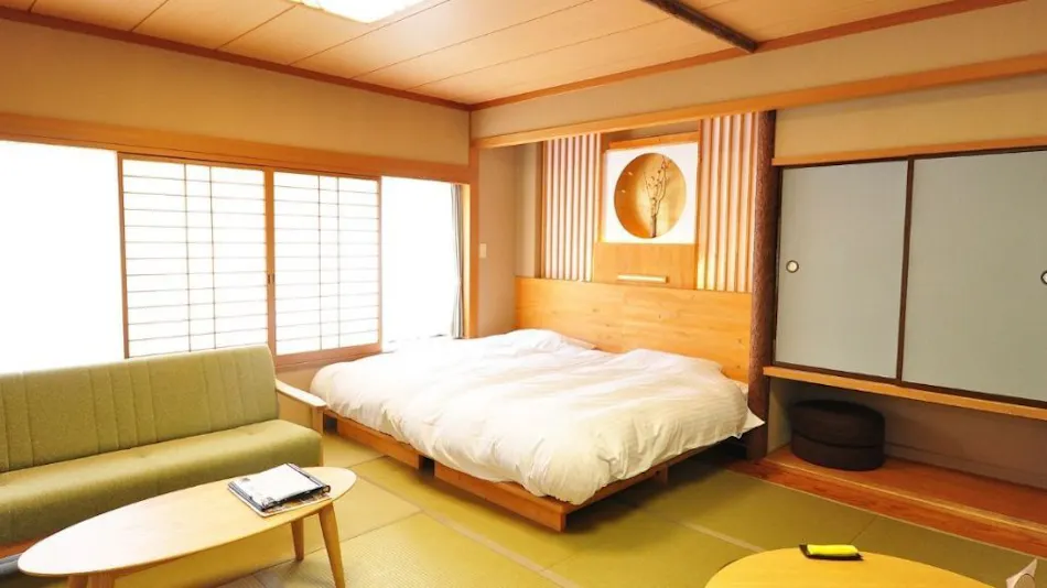 Yumoto Itaya