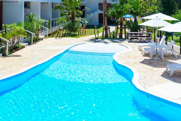 สระว่ายน้ำ