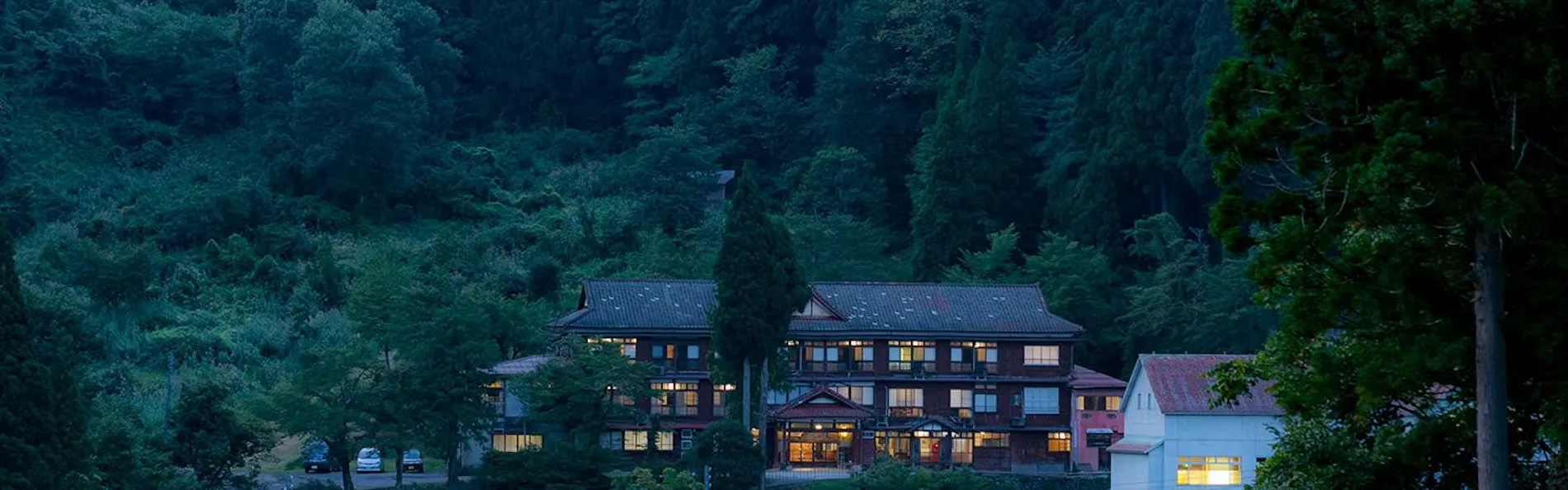 越後松之山温泉 凌雲閣