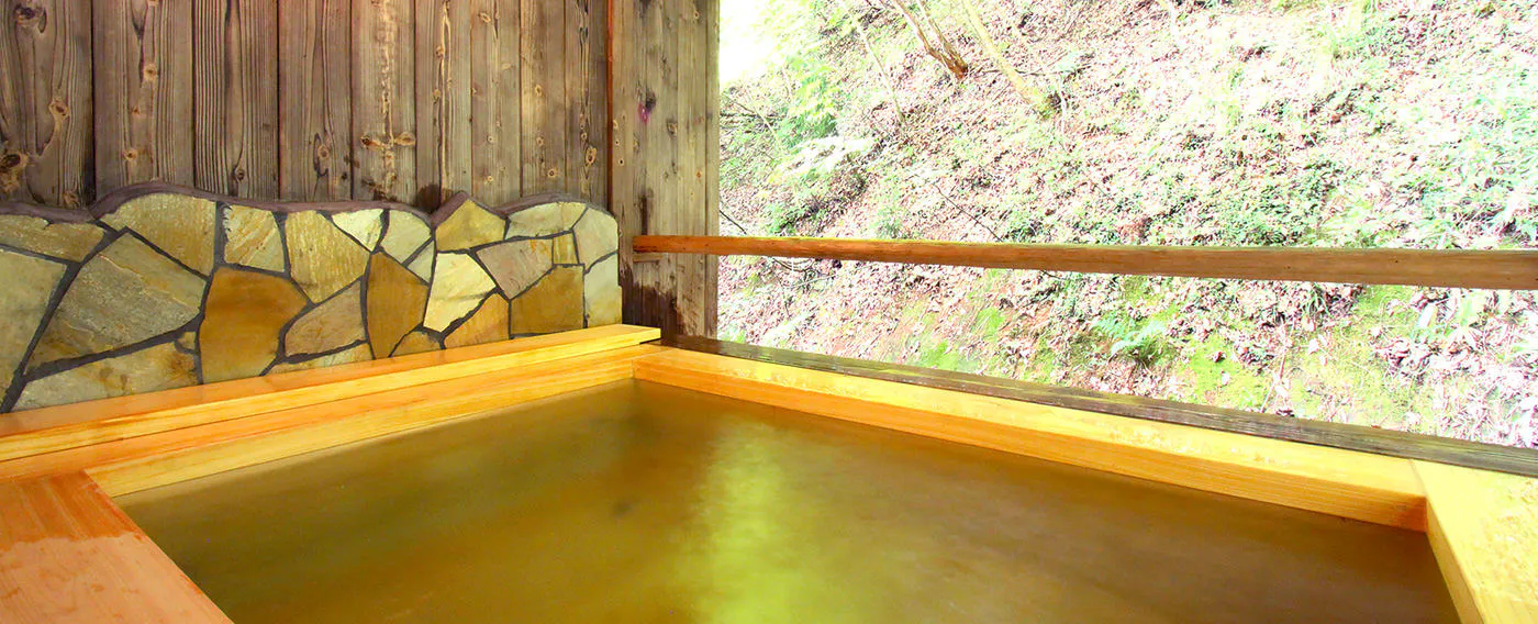 น้ำพุร้อนและอ่างอาบน้ำ