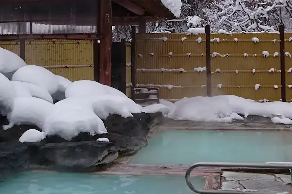 น้ำพุร้อนเท็นเค