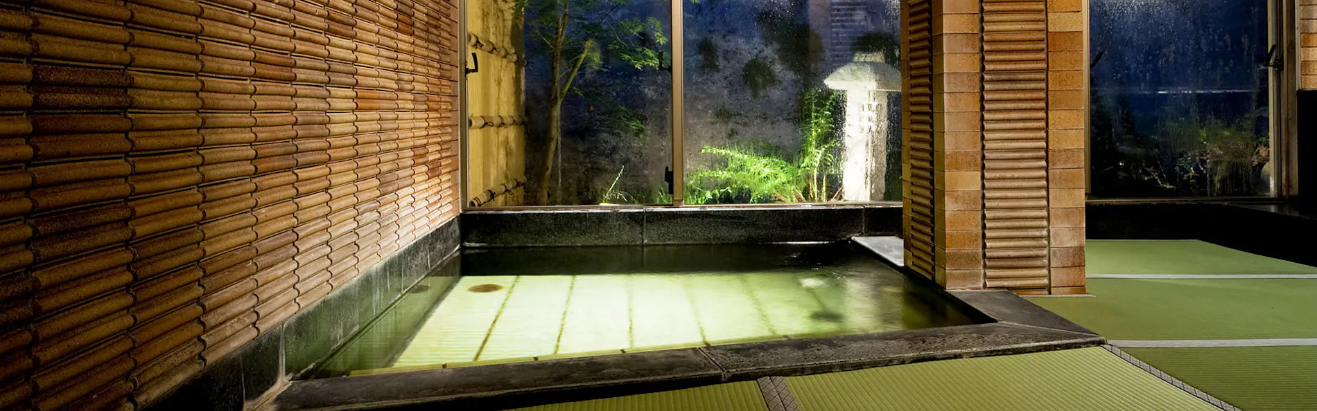 喧噪の隠れ家 月のしずく