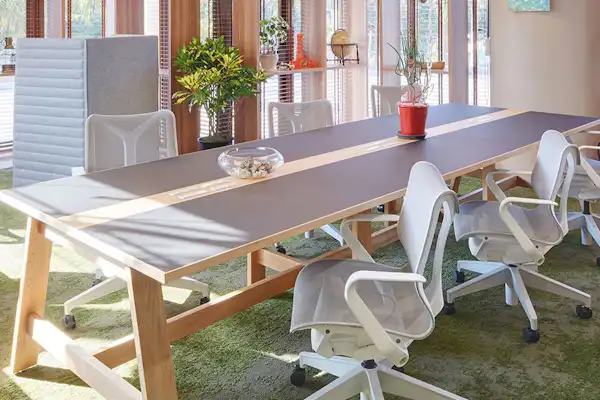 เลานจ์โคเวิร์กกิ้ง ฮานาอูร์