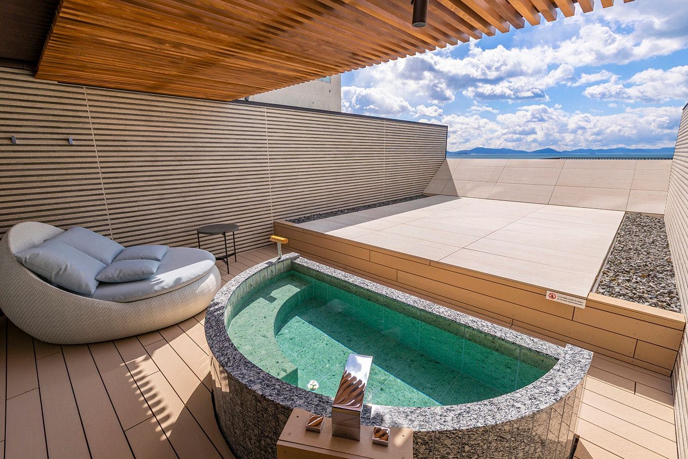 Hotel Meisanso: Inn of the Sea, Sky, and Wind