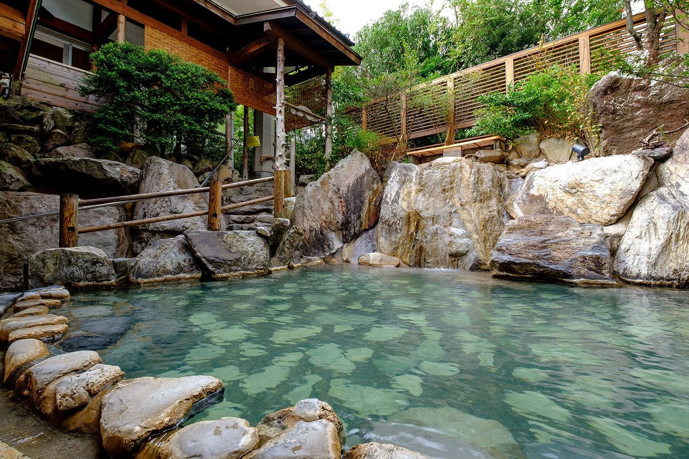 Mata air panas・Kamar mandi